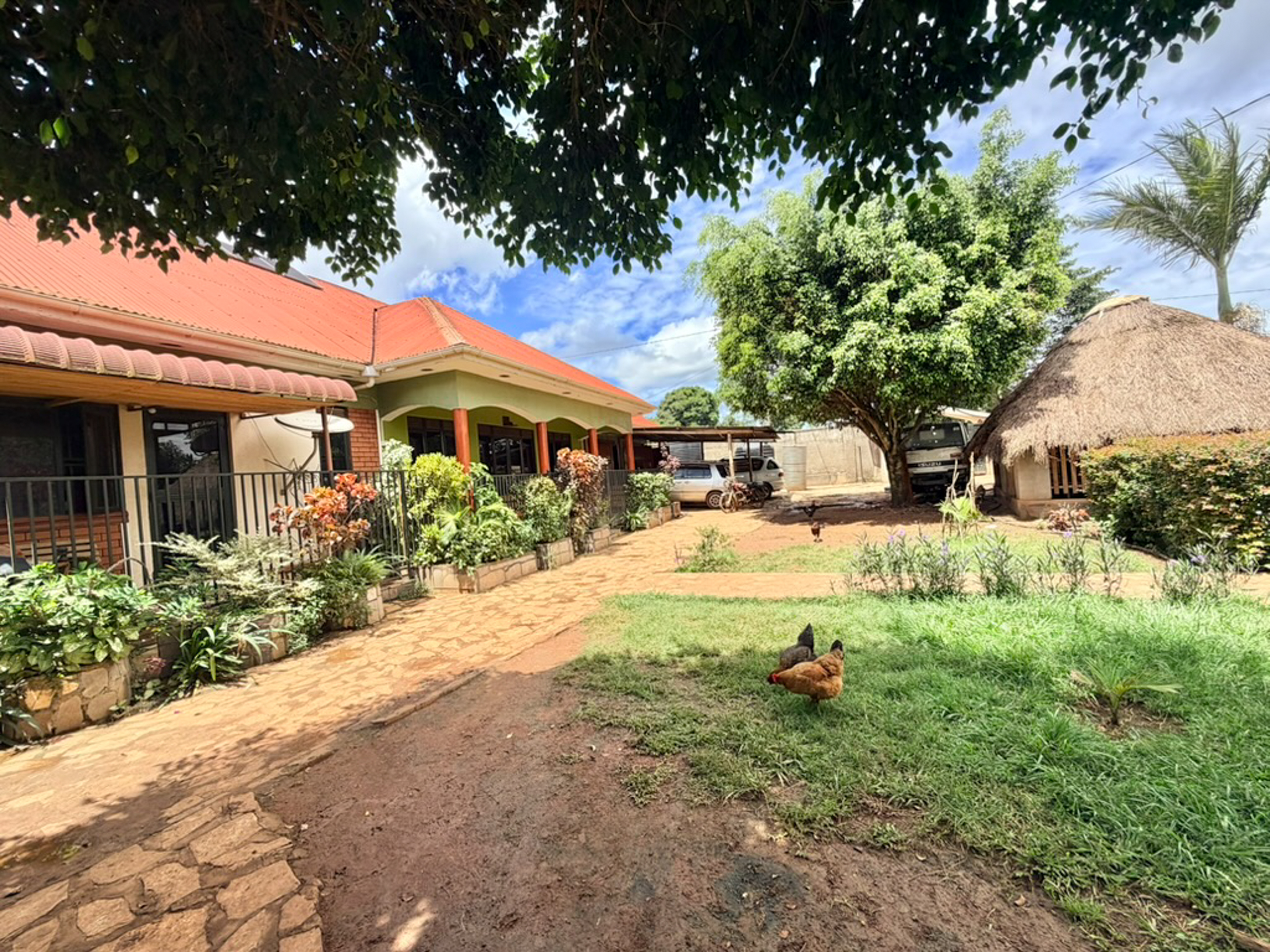 Meadowbrook farm in Kyanakadde, Uganda